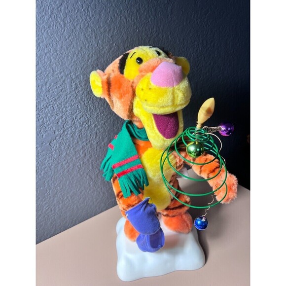 Vintage Telco Winnie the Pooh Tigger Motionette Christmas Tree Animated Figure - Picture 1 of 11